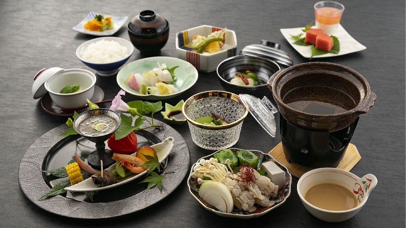 【5-6-7月最終土曜開催】有馬芸妓とのコラボ企画｜８席のみの食後の特別 BarTime【夕朝食付】