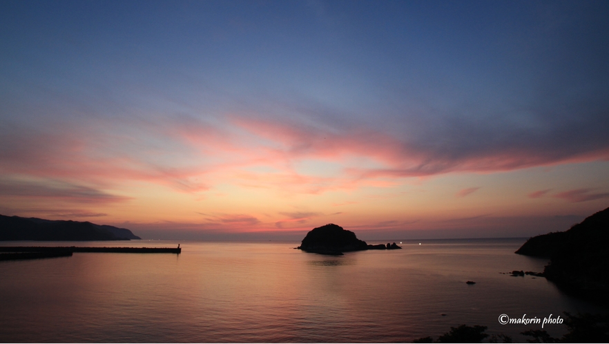 香住海岸から眺める美しい夕陽2