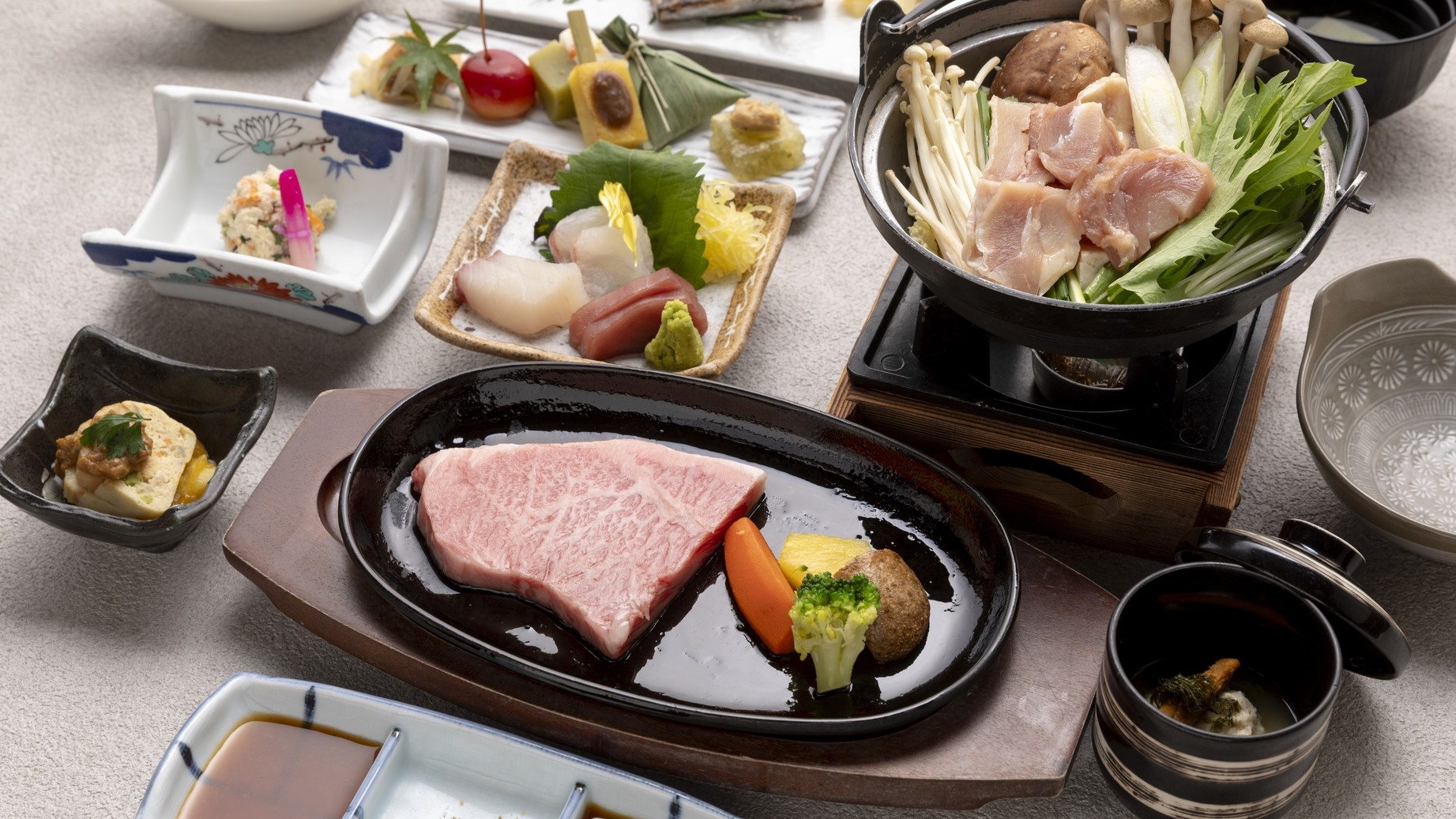 【当館人気No.2】名物！《地鶏鍋＋おおいた和牛ステーキ≫会席プラン〈食事処〉