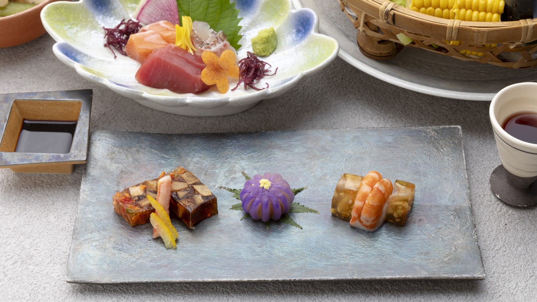 一品一品に趣向を凝らした旬彩五種盛り
