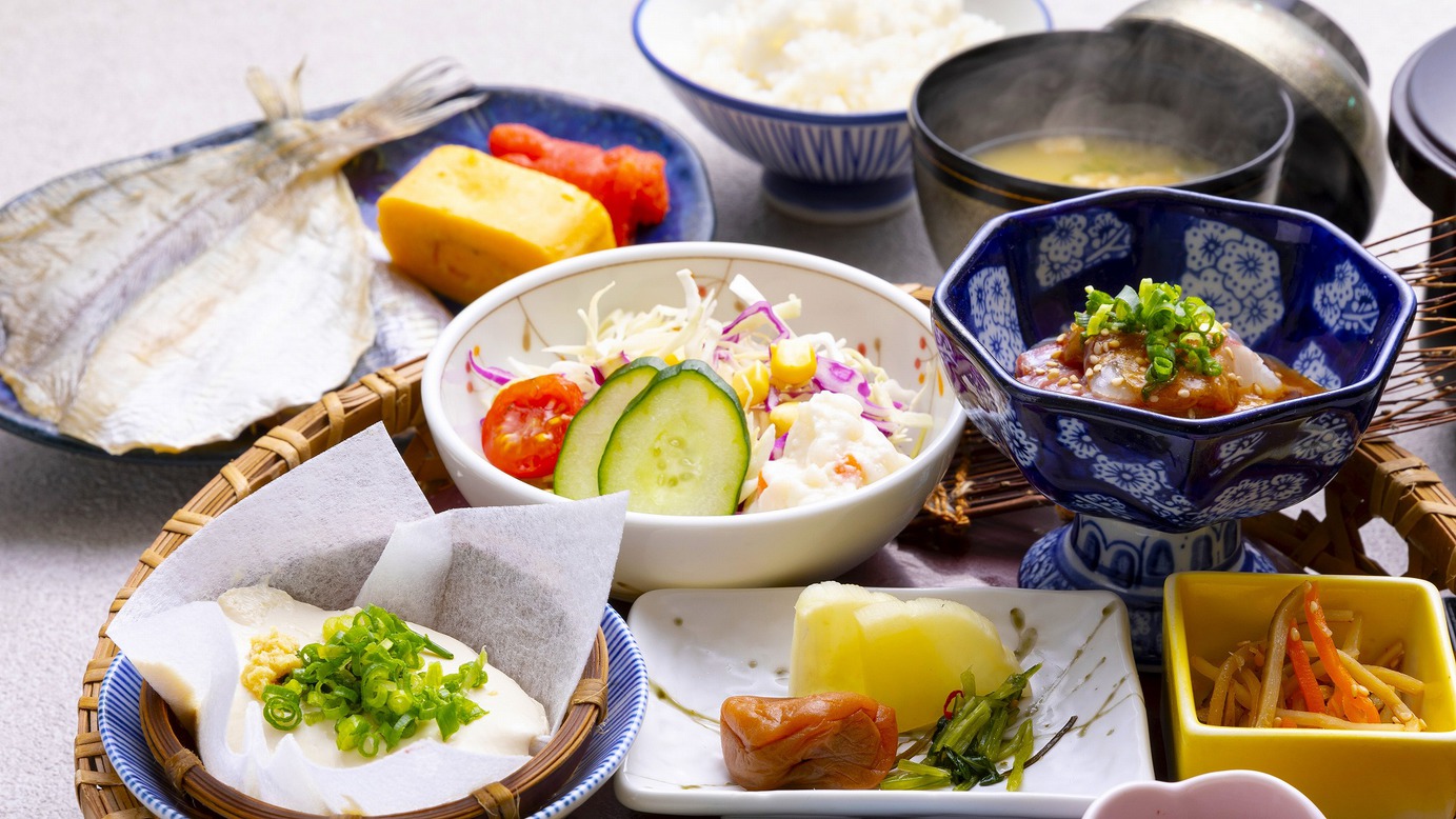 【離れ別邸】で寛ぎの時間を♪　鉄輪名物！地獄蒸し会席プラン〈お食事処〉