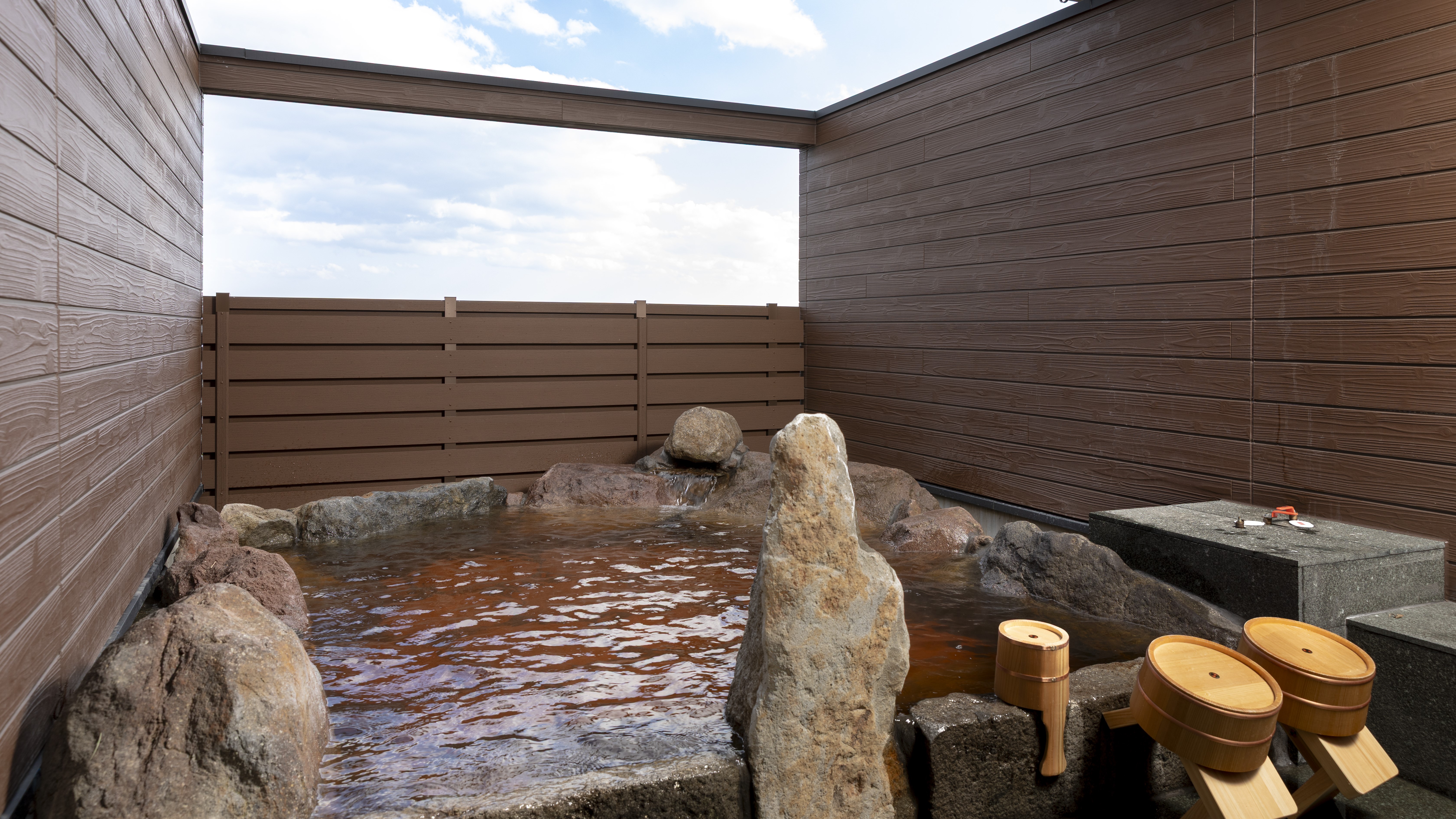 半露天家族風呂