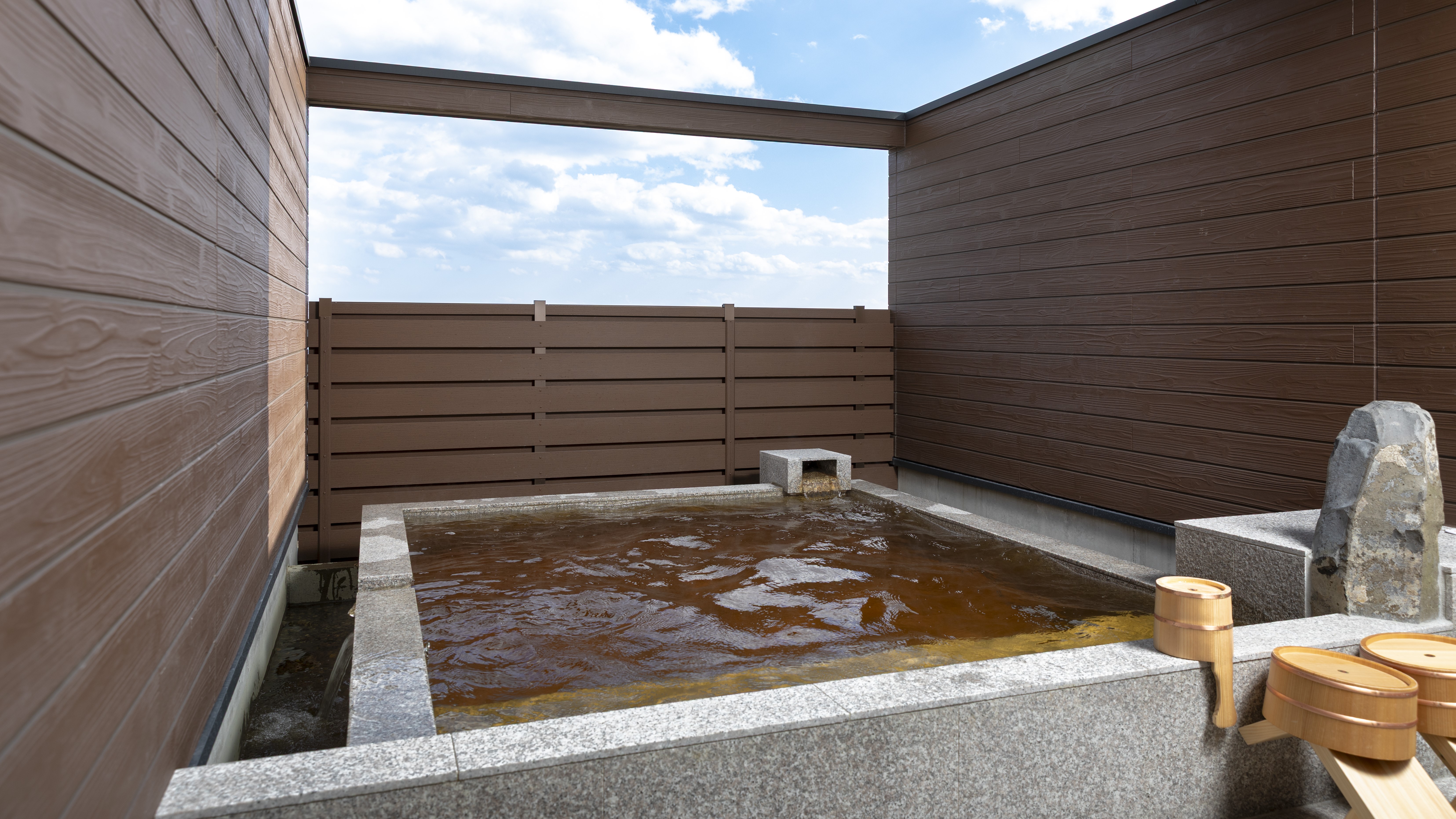 半露天家族風呂