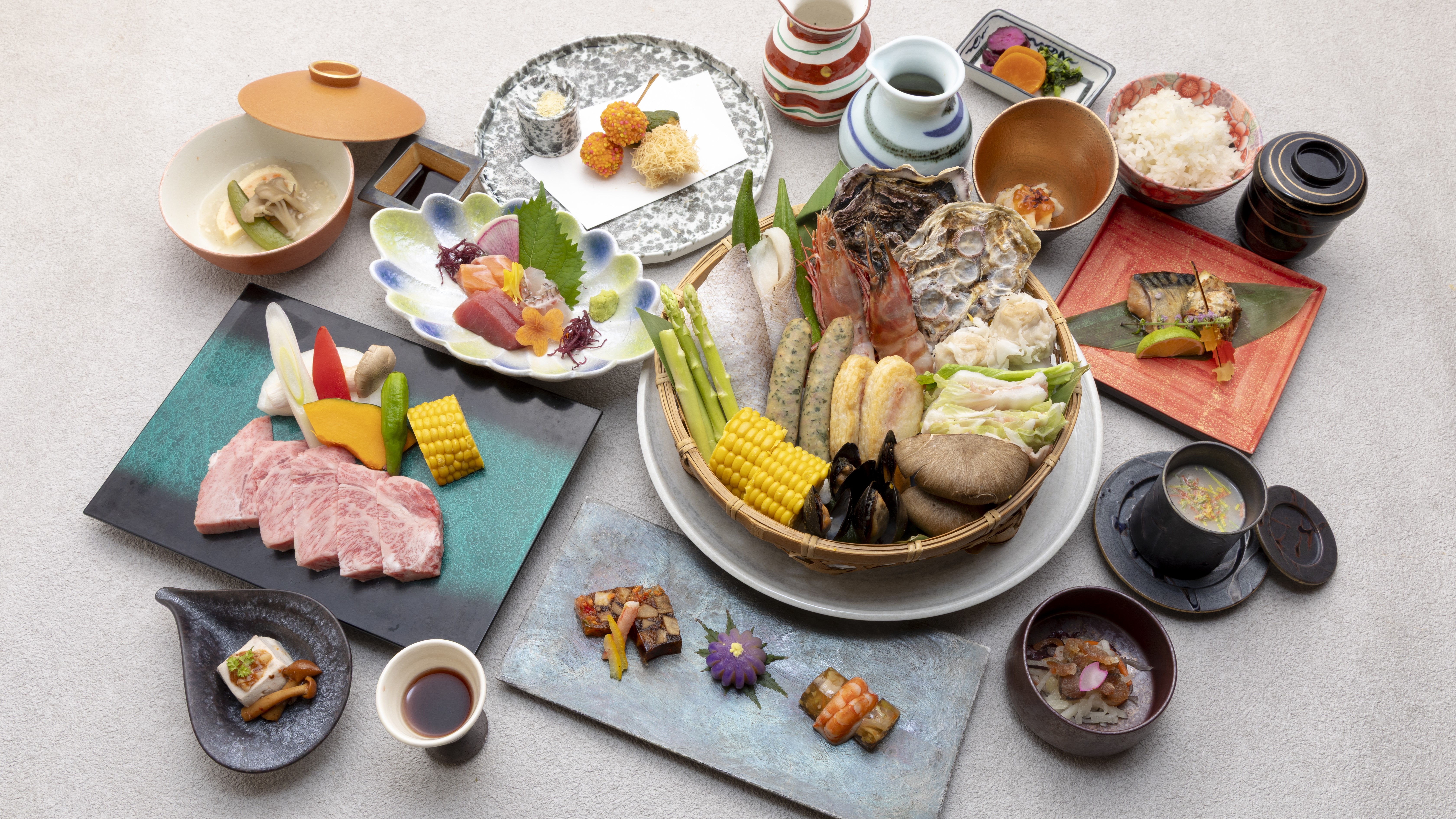 別府名物の地獄蒸しとおおいた和牛ステーキが楽しめるよくばりコース