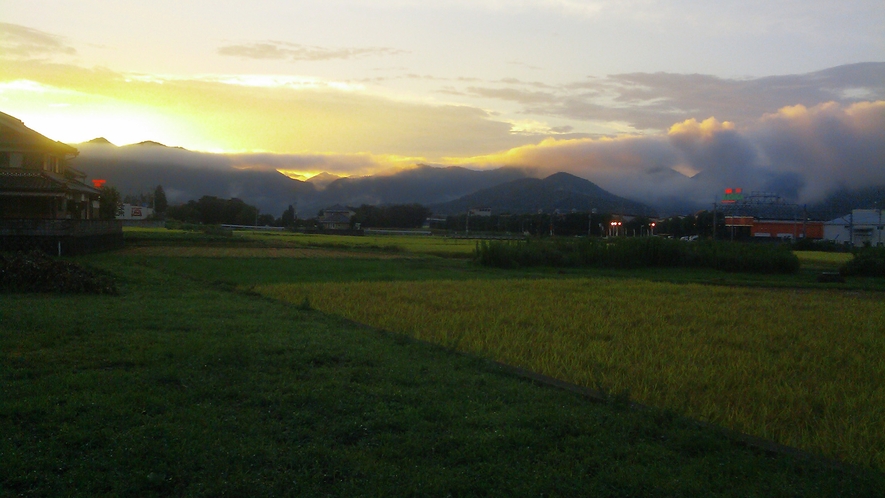 *宿から見た夕暮れ★