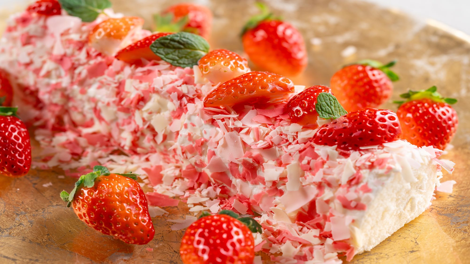 【いちごスイーツ&times;海鮮グルメ】いちごスイーツ