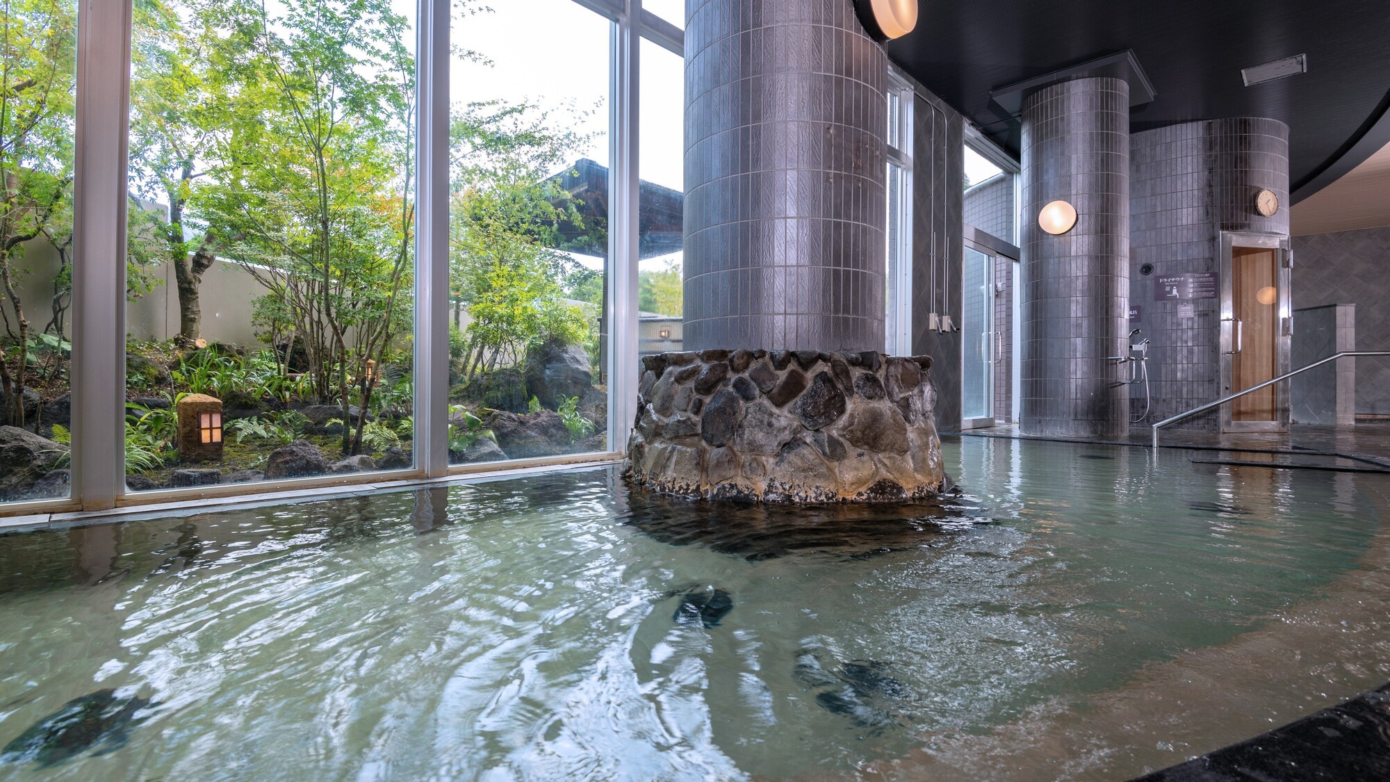 和風大浴場／大浴槽