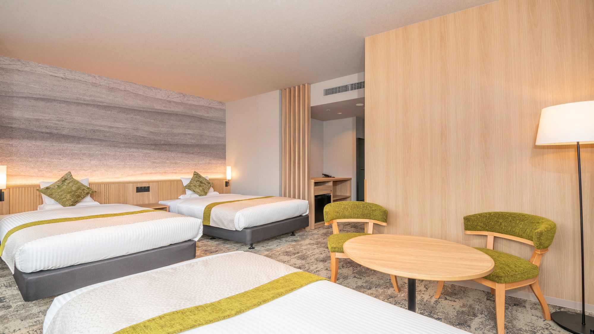 トリプルルーム（バス付）