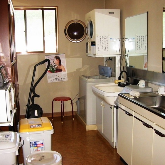 【ビジネス＆湯治】【ポイント３倍】身心の疲れを癒す乳白色の源泉１００％掛け流し温泉で素泊まり自炊。