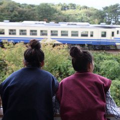 *【JR五能線】大自然の中を駆けぬく列車の光景は、鉄道ファンでなくても興奮！