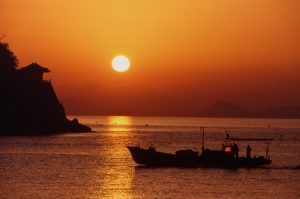 【潮香る特等席】風と夕景を五感で感じるサンセットクルージング◆歴史と旬の美味に出逢う贅沢な休日