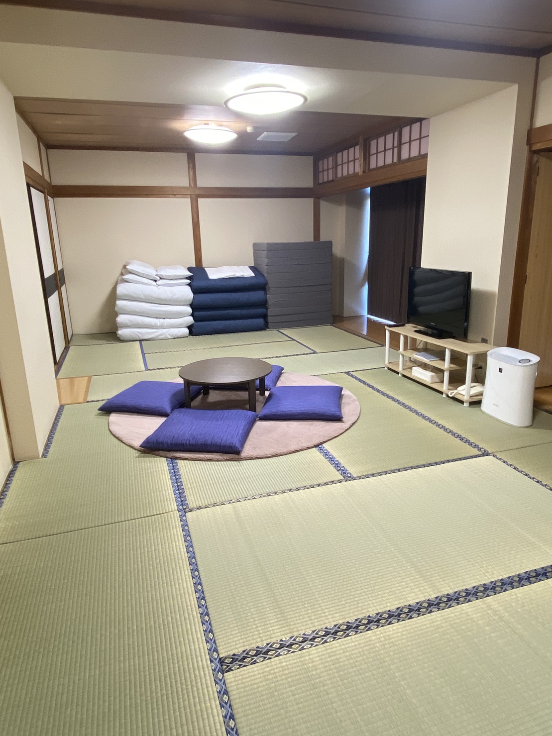 【禁煙】お布団敷きセルフ和室（和室18畳＋リビング）