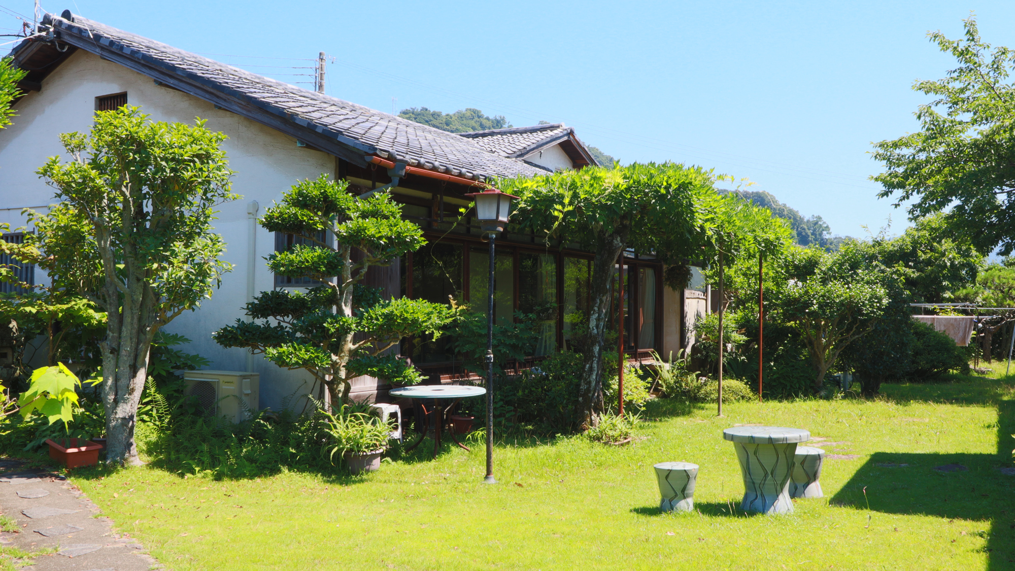 四季の移り変わりを楽しむことのできる庭園です