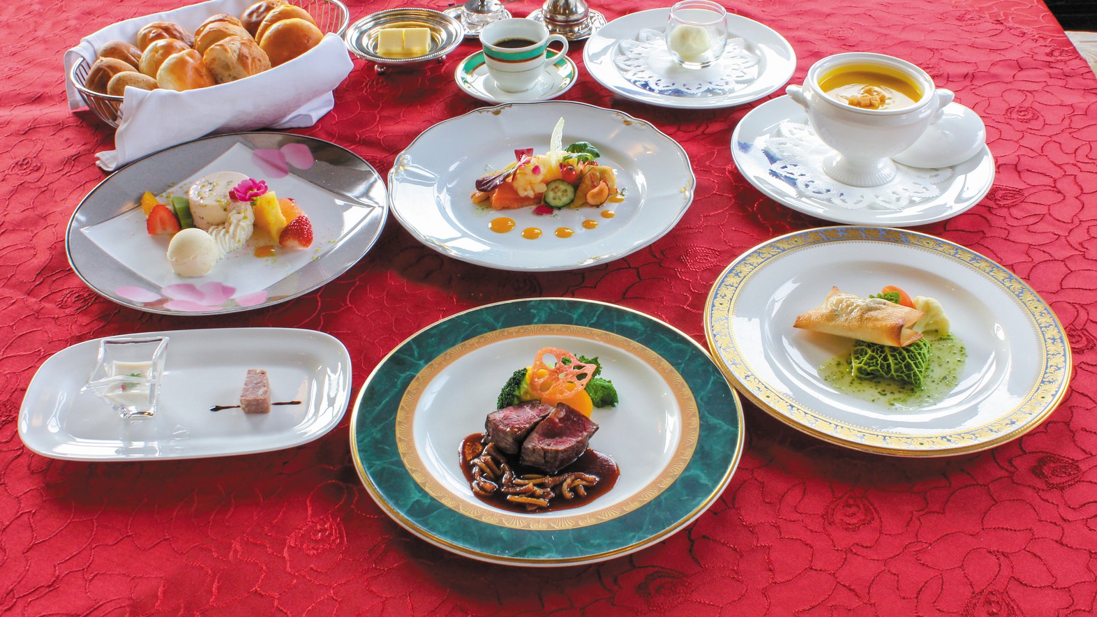 【お土産付】【クラシック・プレミアム】☆「メインダイニング」でのフランス料理ディナー☆朝食付き☆