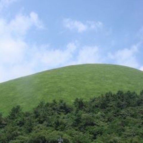 お宿うち山から見える「大室山」は国の天然記念物に指定されています。