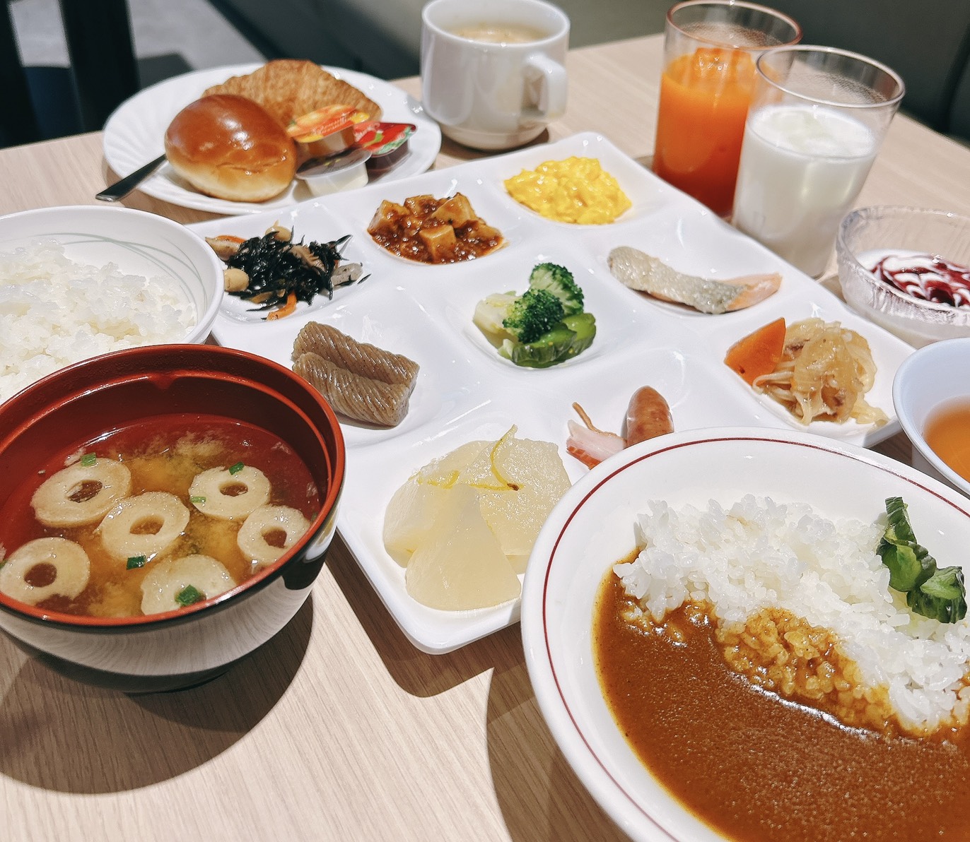 朝食盛り付け例