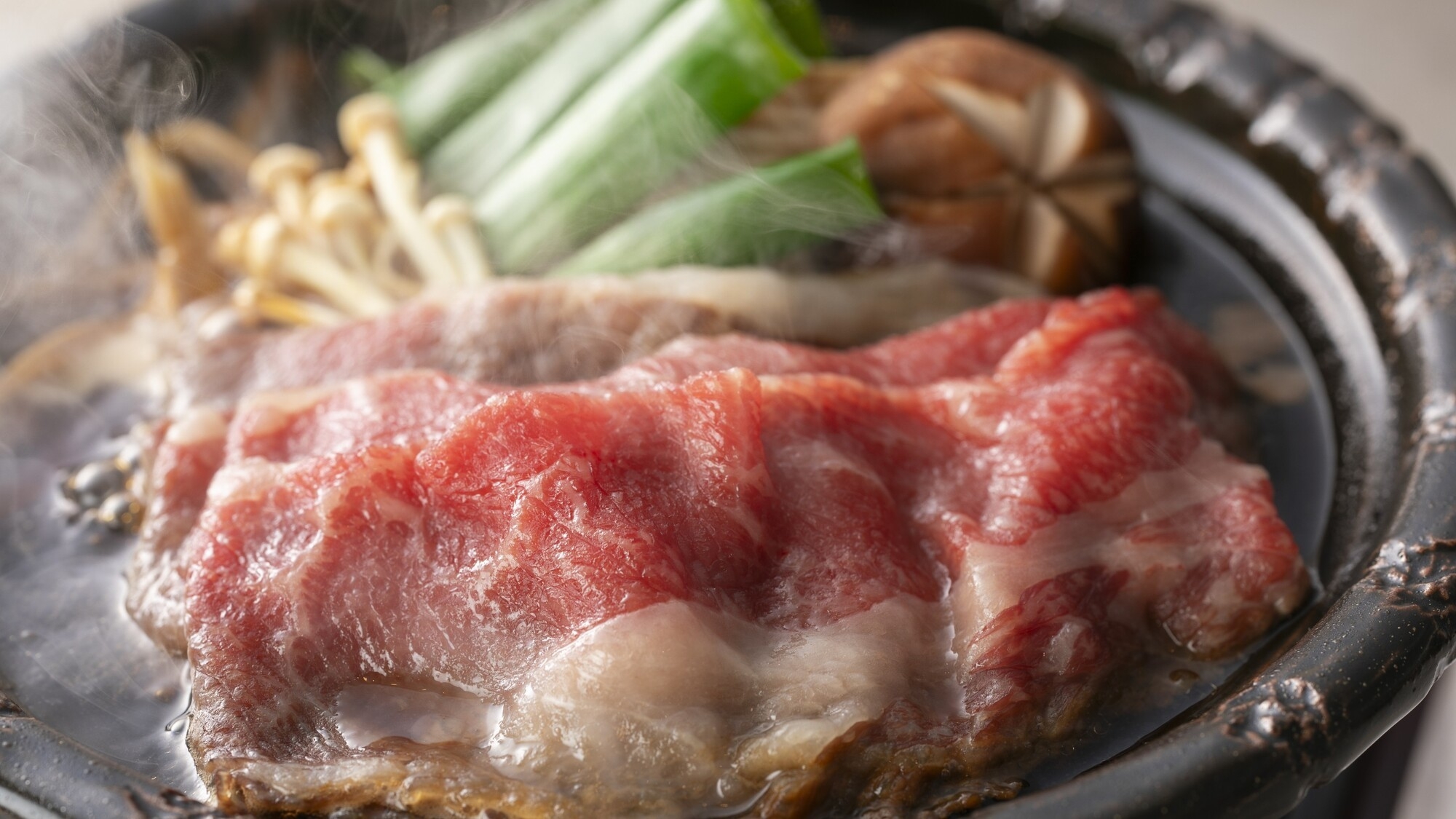 ＜早期割28＞【土地の恵み会席】選べるメイン・近江牛すき焼き又は近江牛しゃぶしゃぶ