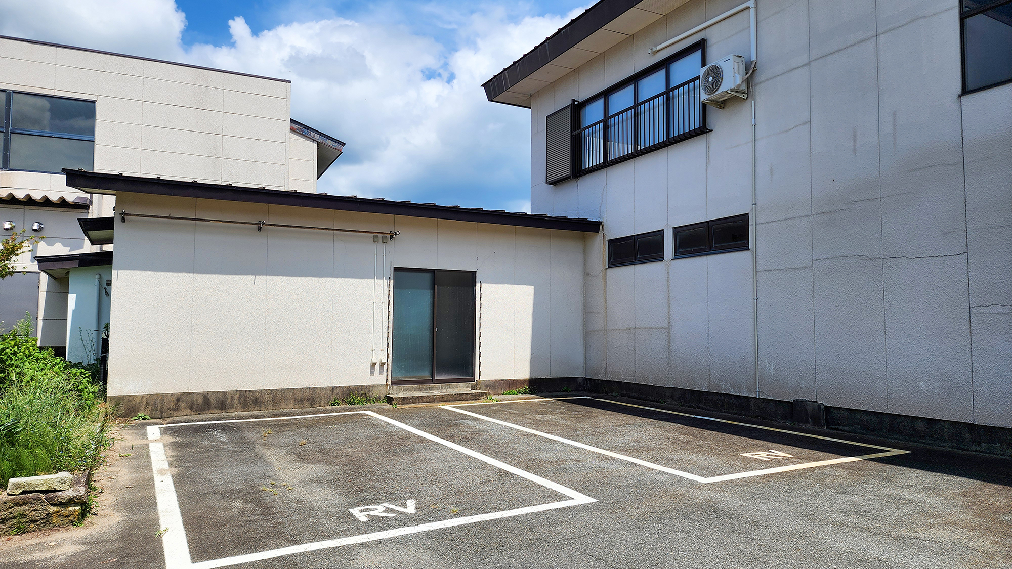 ＃【RVパーク】当館の駐車場の一画に車中泊専用の有料宿泊エリアを設けてあります。