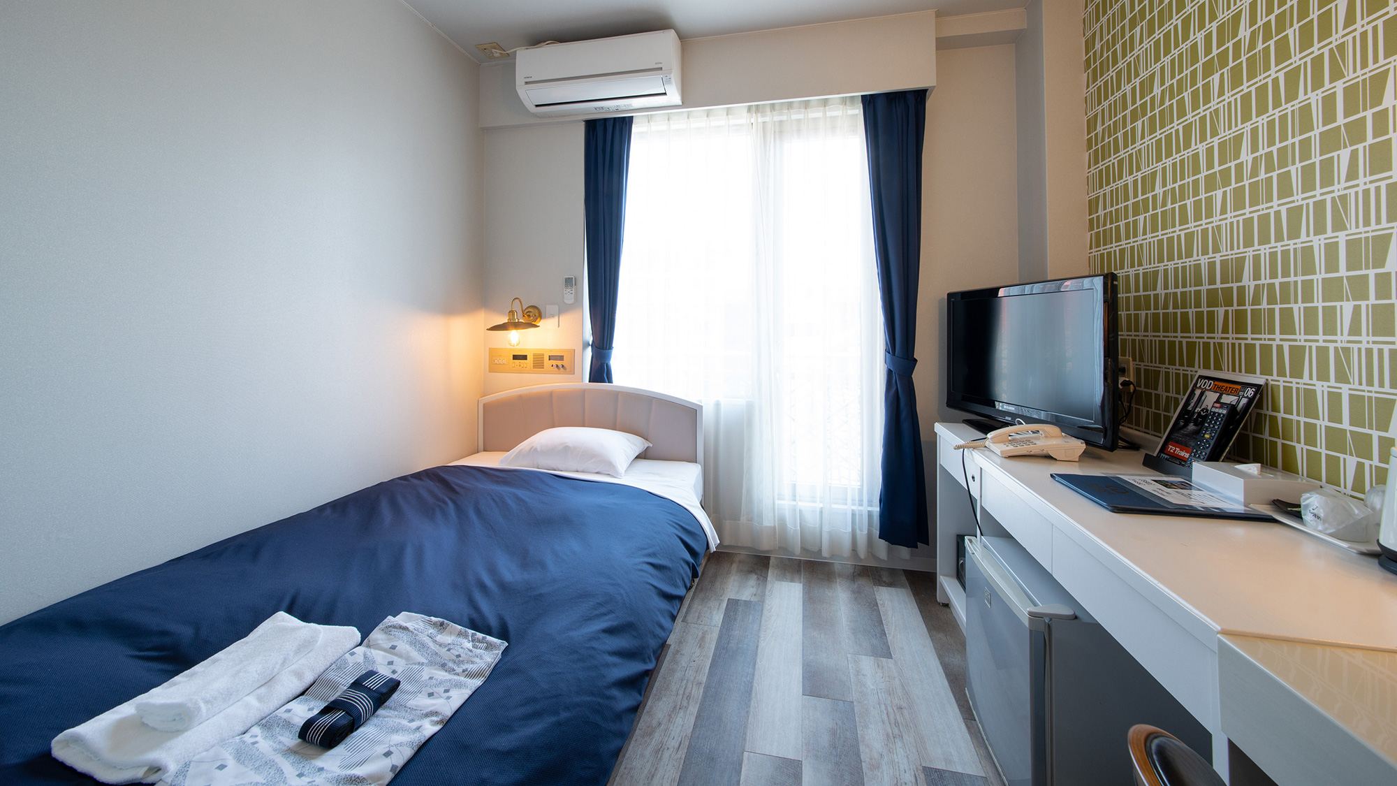 【禁煙セミダブルルーム】