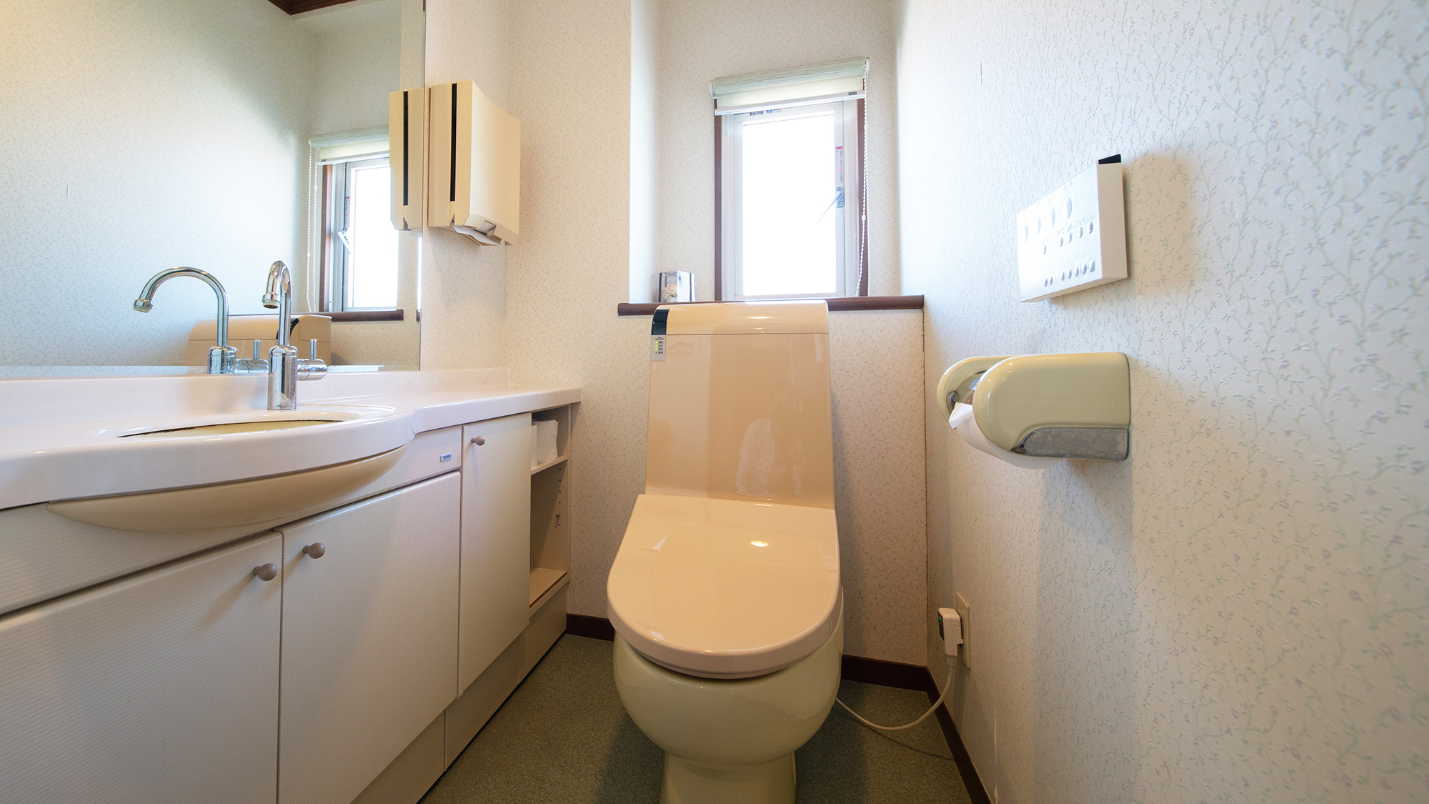 【キッチン付き】コンドミニアム５ＬＤＫ・トイレ