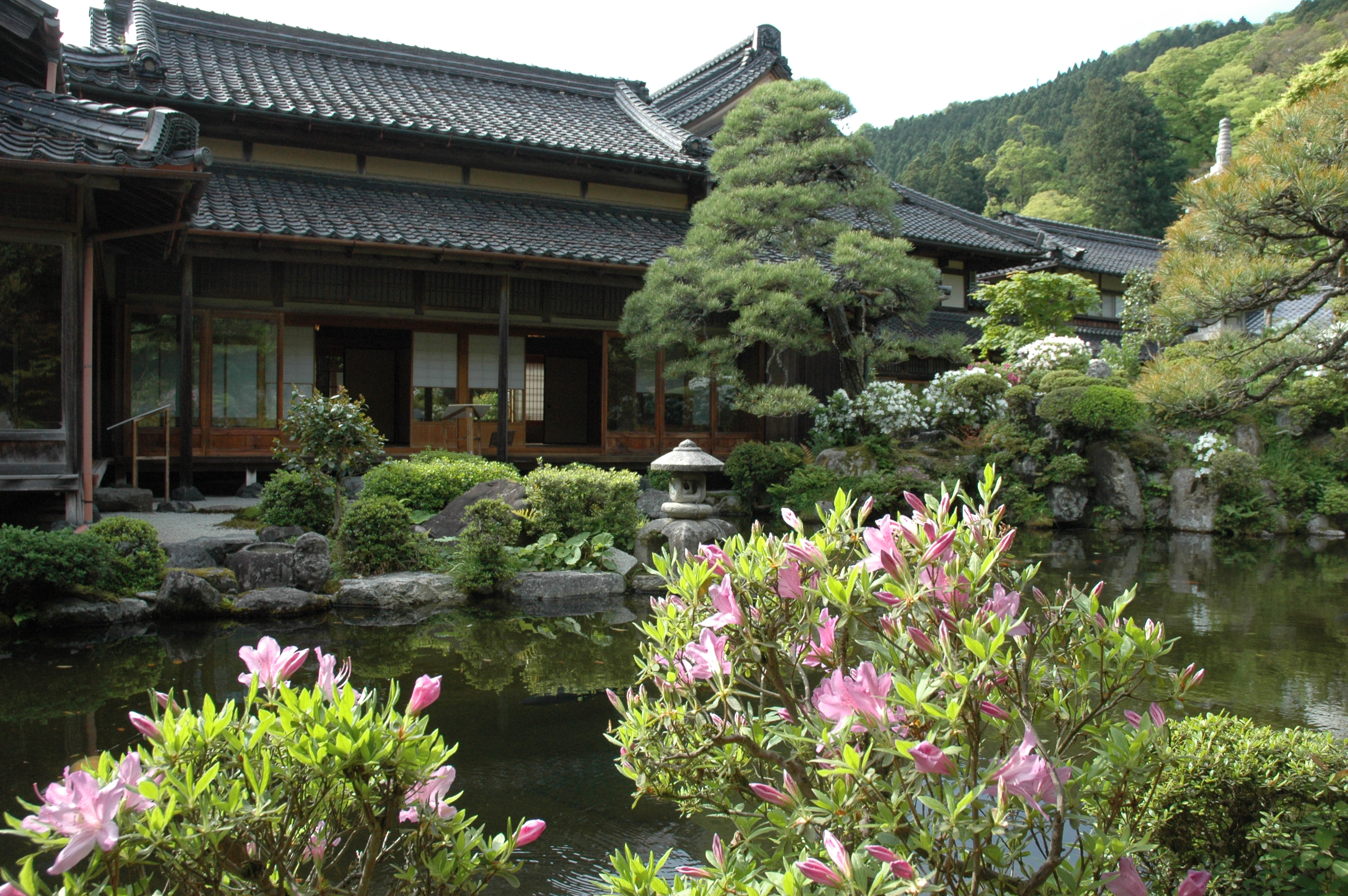 江戸から続く商家、石谷家の住宅は貴重な和風建築として国指定文化財に指定されています。写真提供：鳥取県