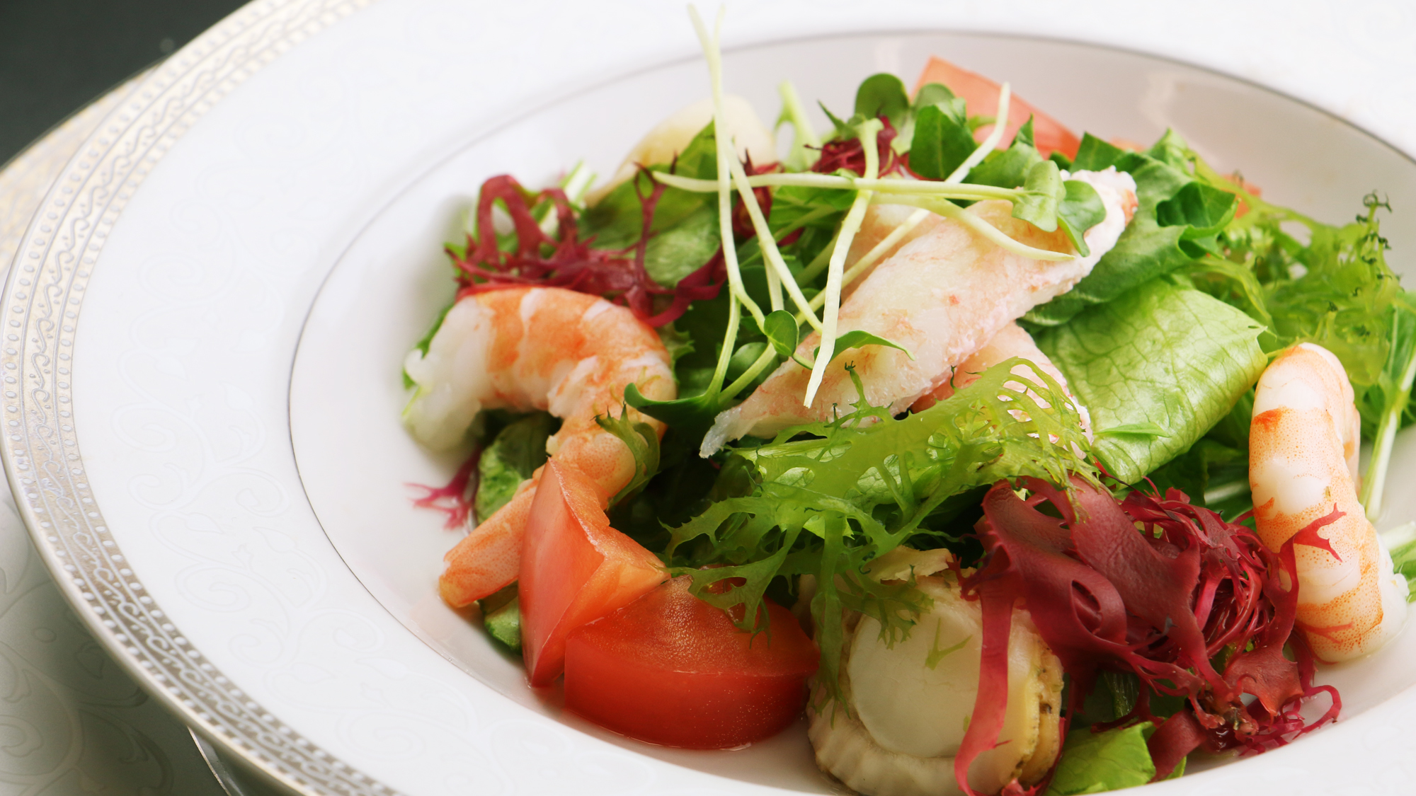 #単品　新鮮な食材を使用した海鮮サラダ