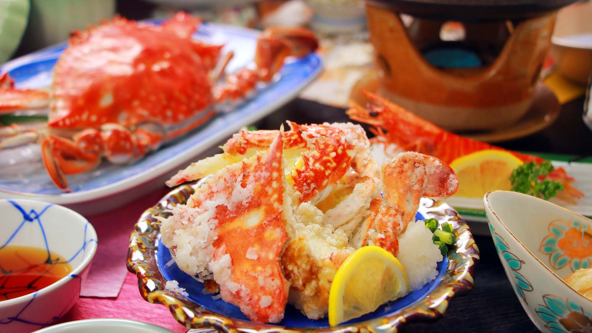 ≪蟹の唐揚げ≫からっと揚げれば身はしっとりふわふわ！実は密かに人気のお料理なんです！