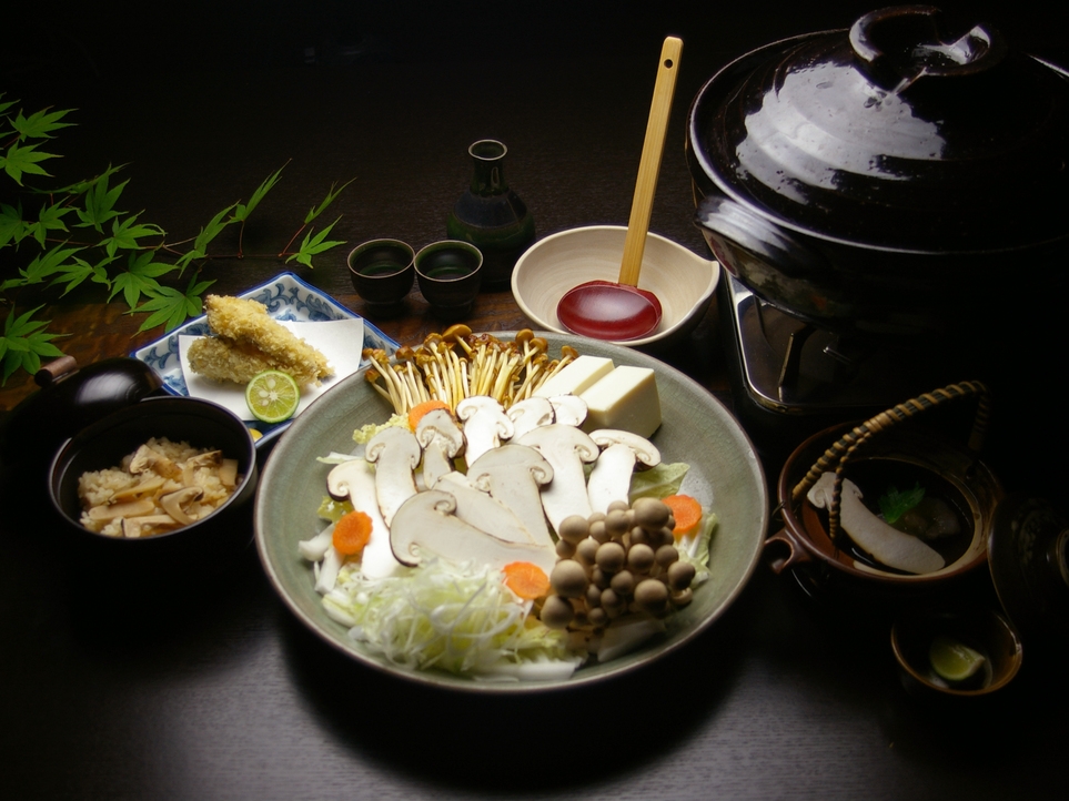 『☆松茸の香りと温泉に癒される、信州の秋☆』メインは松茸と信州牛のすき焼き♪他3品☆1泊2食付プラン