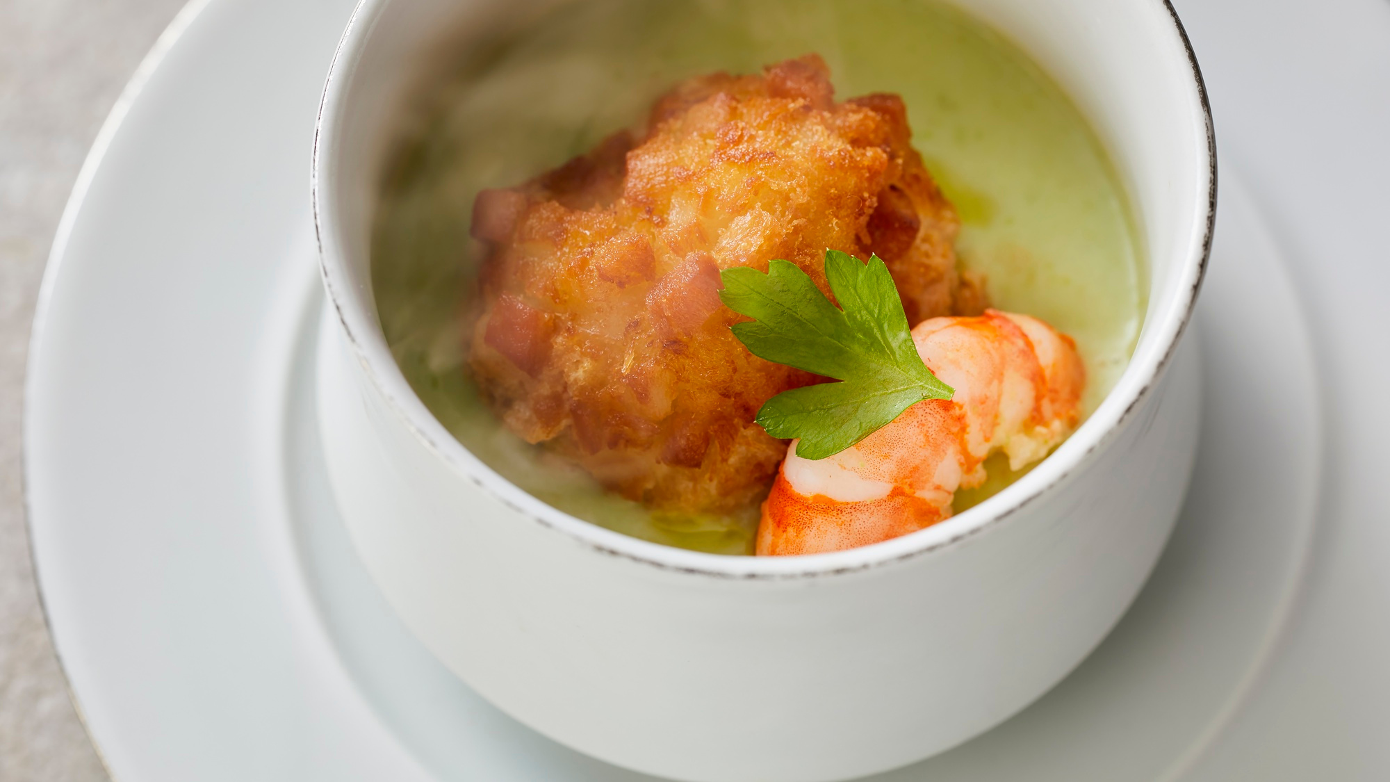 【土地の恵み会席】春（2026年3月～5月）蓋物 馬鈴薯饅頭