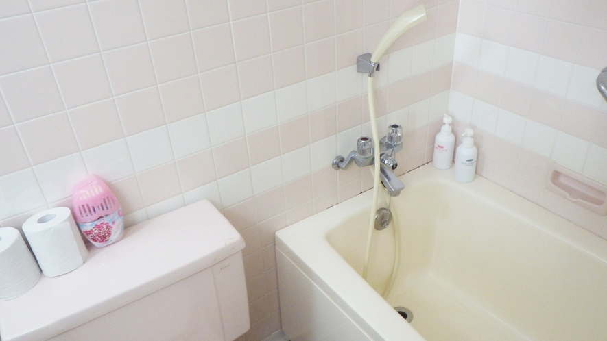 *客室バスルーム一例／お風呂は、サウナ併設の広々とした貸切風呂もご利用いただけます♪
