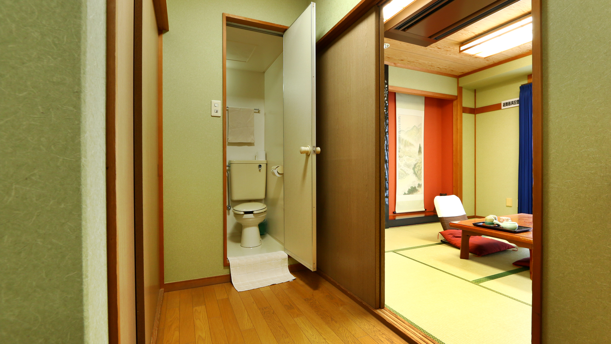 ８畳バス・トイレ付和室