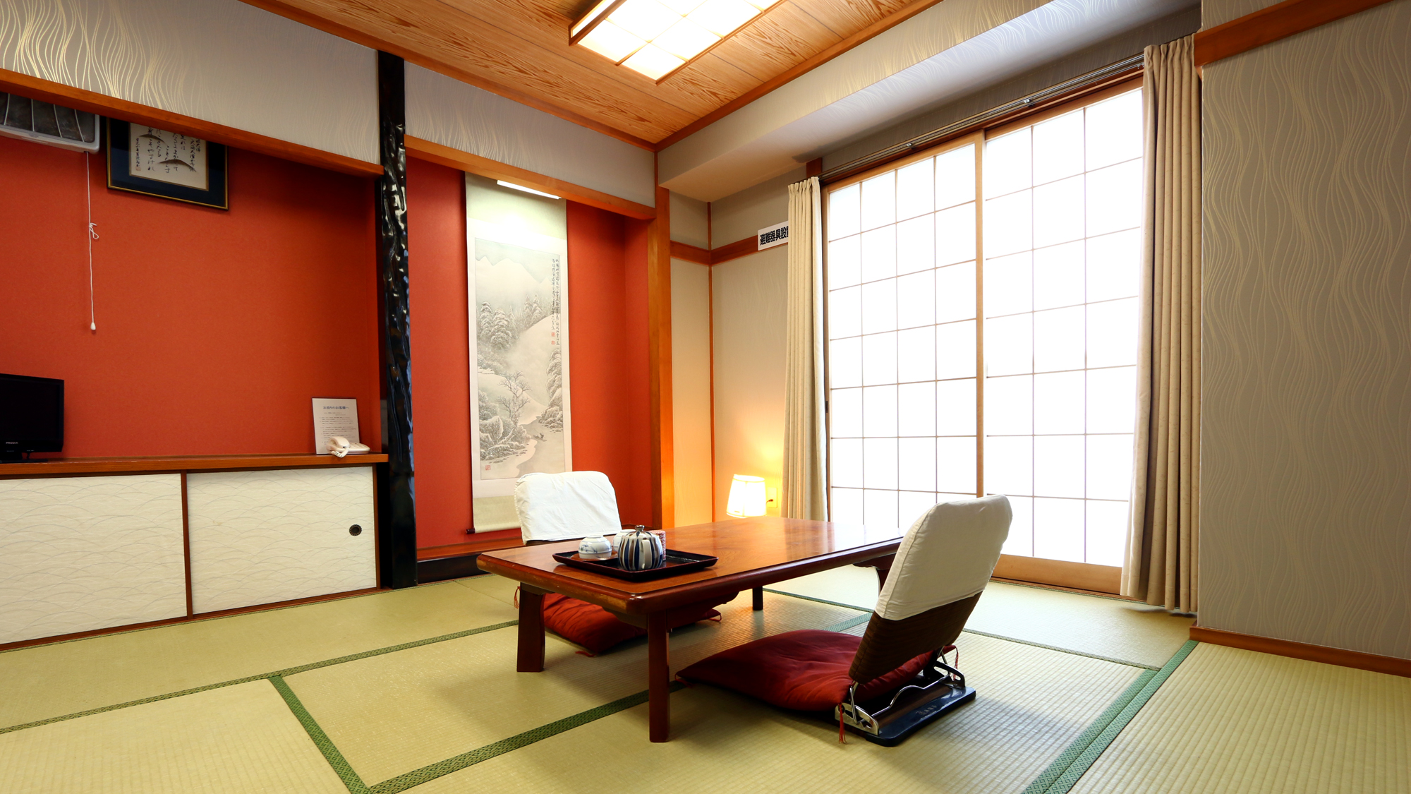 ８畳バス・トイレ付和室