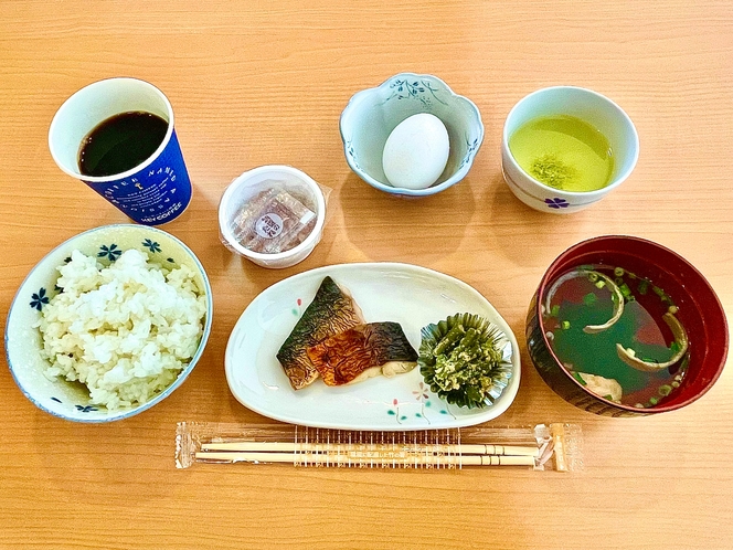 朝食