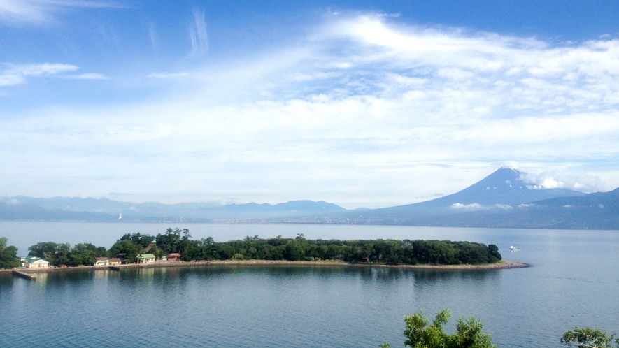 *大瀬崎からの絶景／静かな岬から見る富士山の眺めは格別！同じ景色は2度とありません。