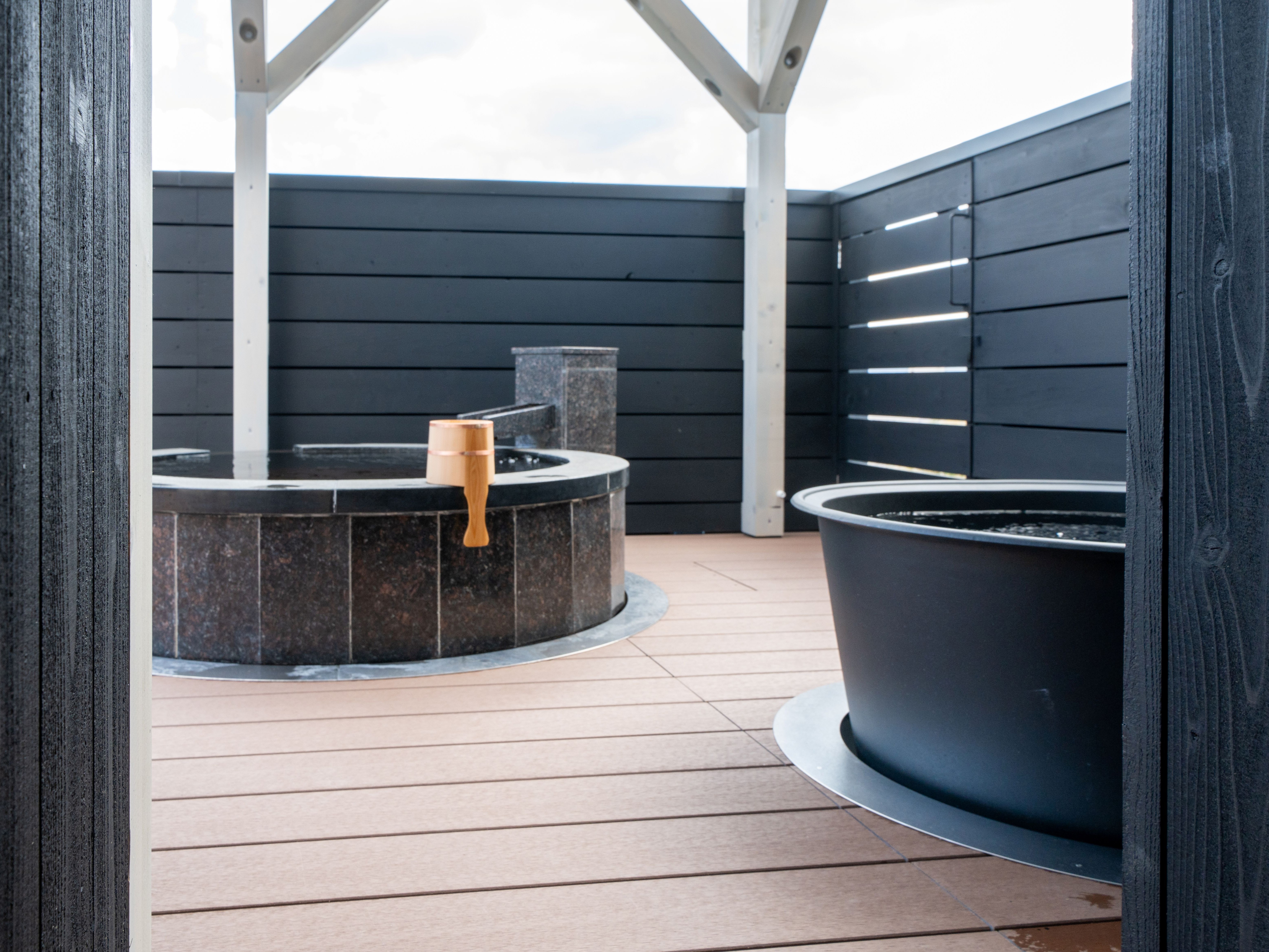 客室一例／春の海　露天風呂付特別室（メゾネットタイプ）