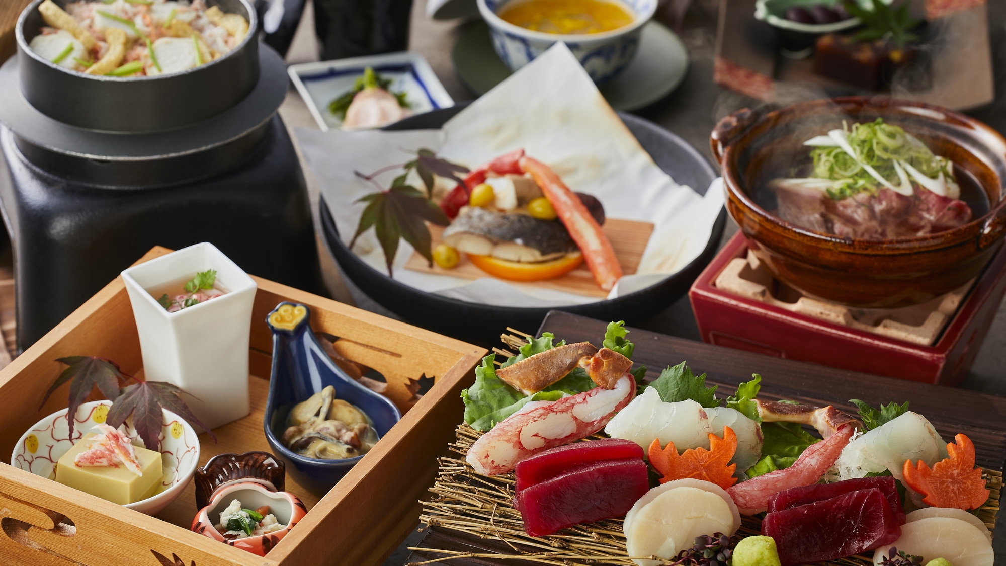 【土地の恵み会席】カニと旬の味覚を楽しむ会席