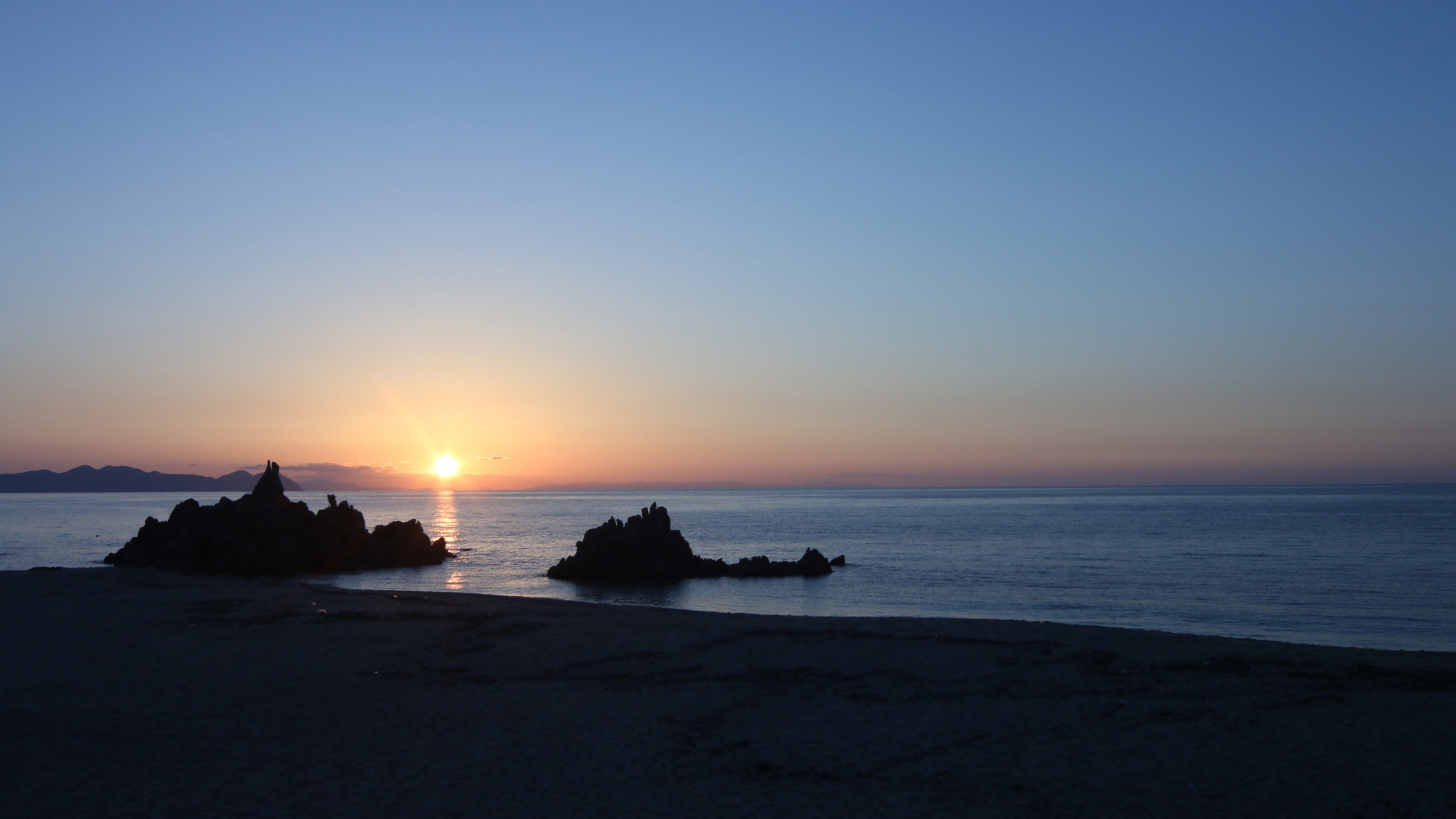 水晶浜まで当館よりお車にて5分♪