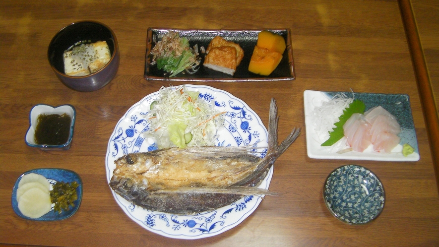 *夕食一例/屋久島産の地魚をご堪能下さい。