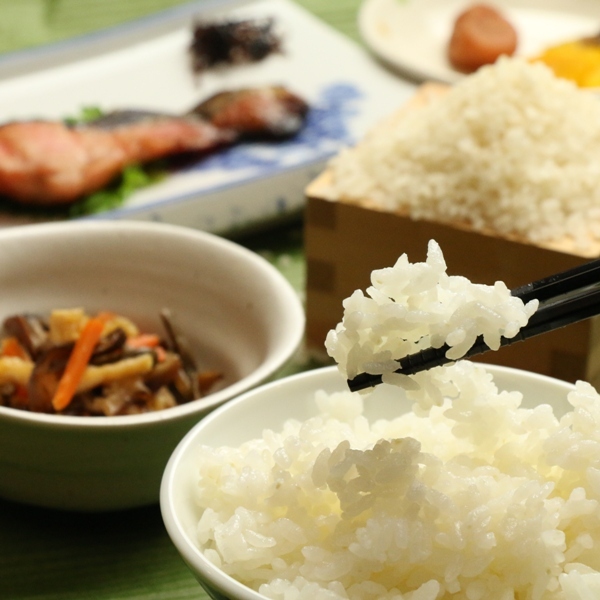 Sarapan (atas)