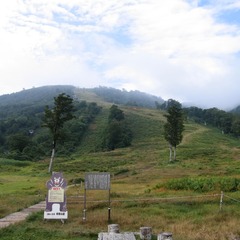 苗場山登山口