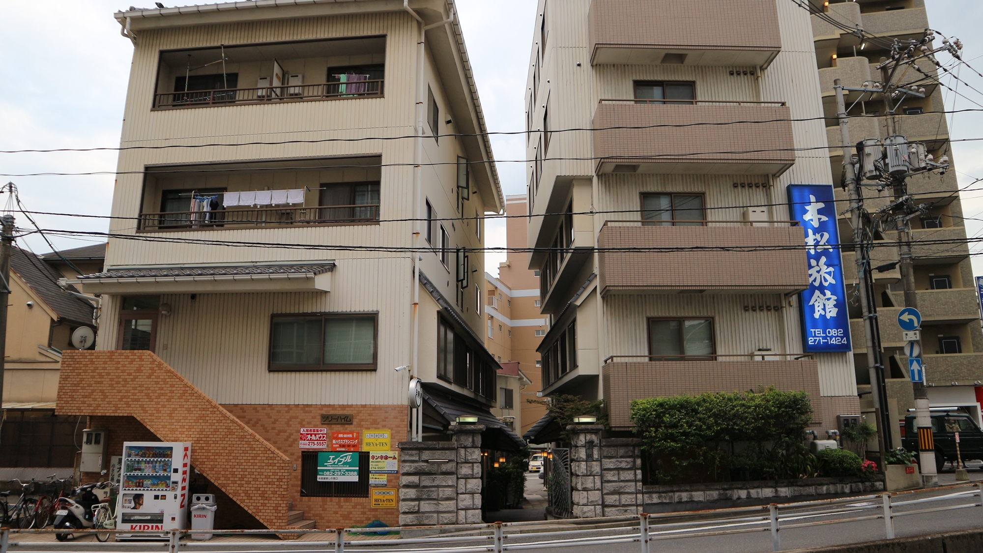 *【外観】駅チカ・駐車場無料が魅力的♪