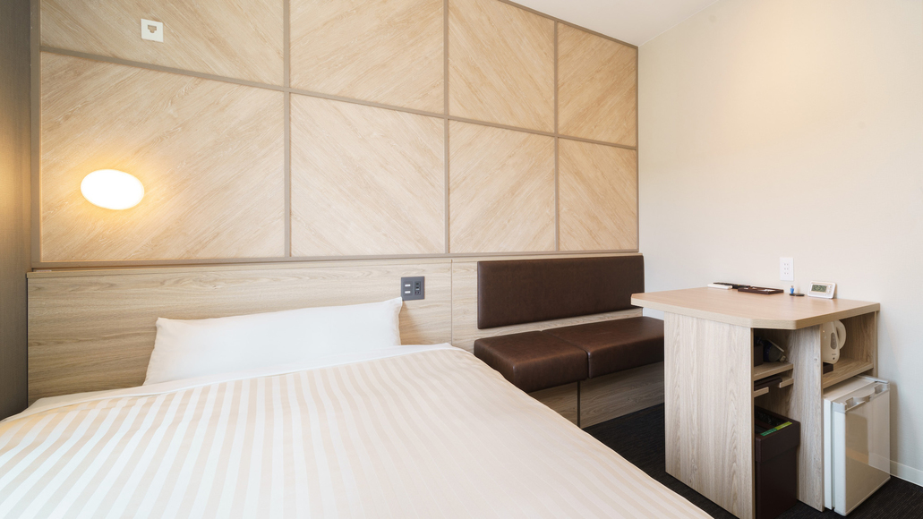 広々ベッドでごゆっくりお寛ぎ頂けます