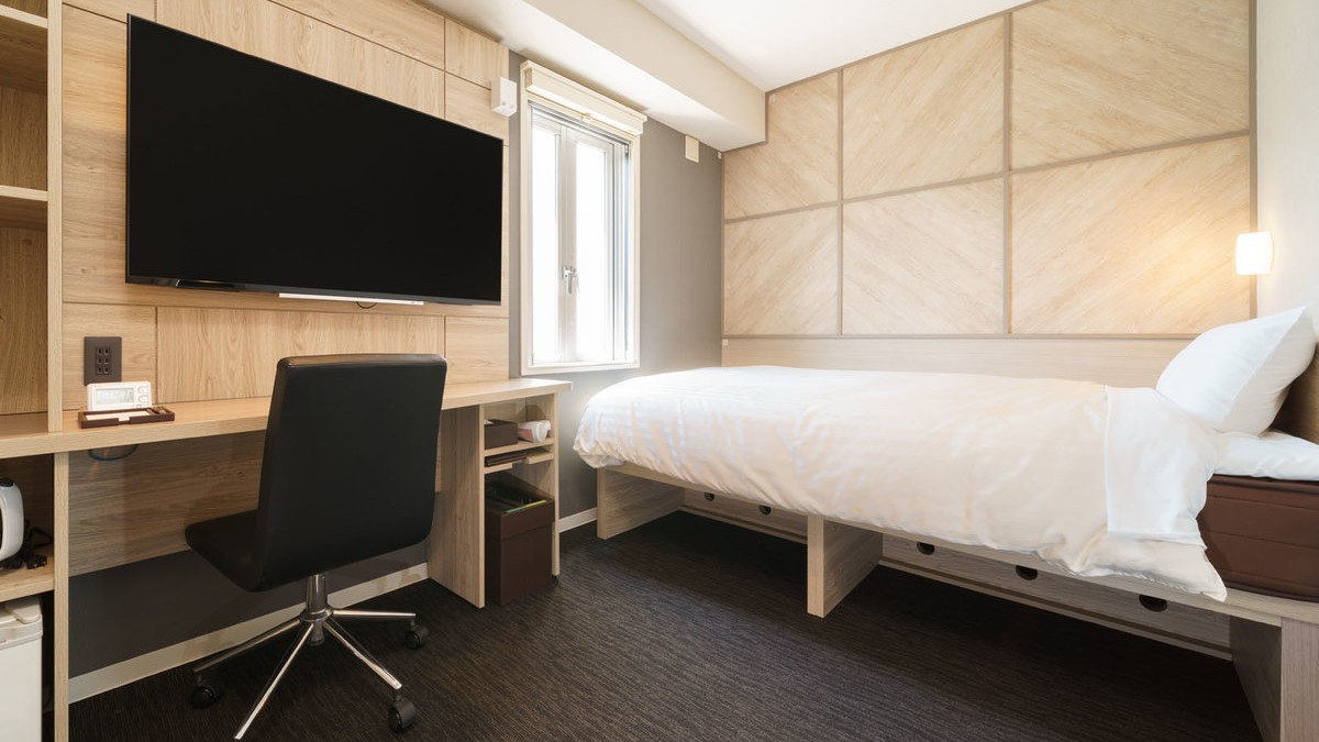 140cm幅のダブルサイズのワイドベッド