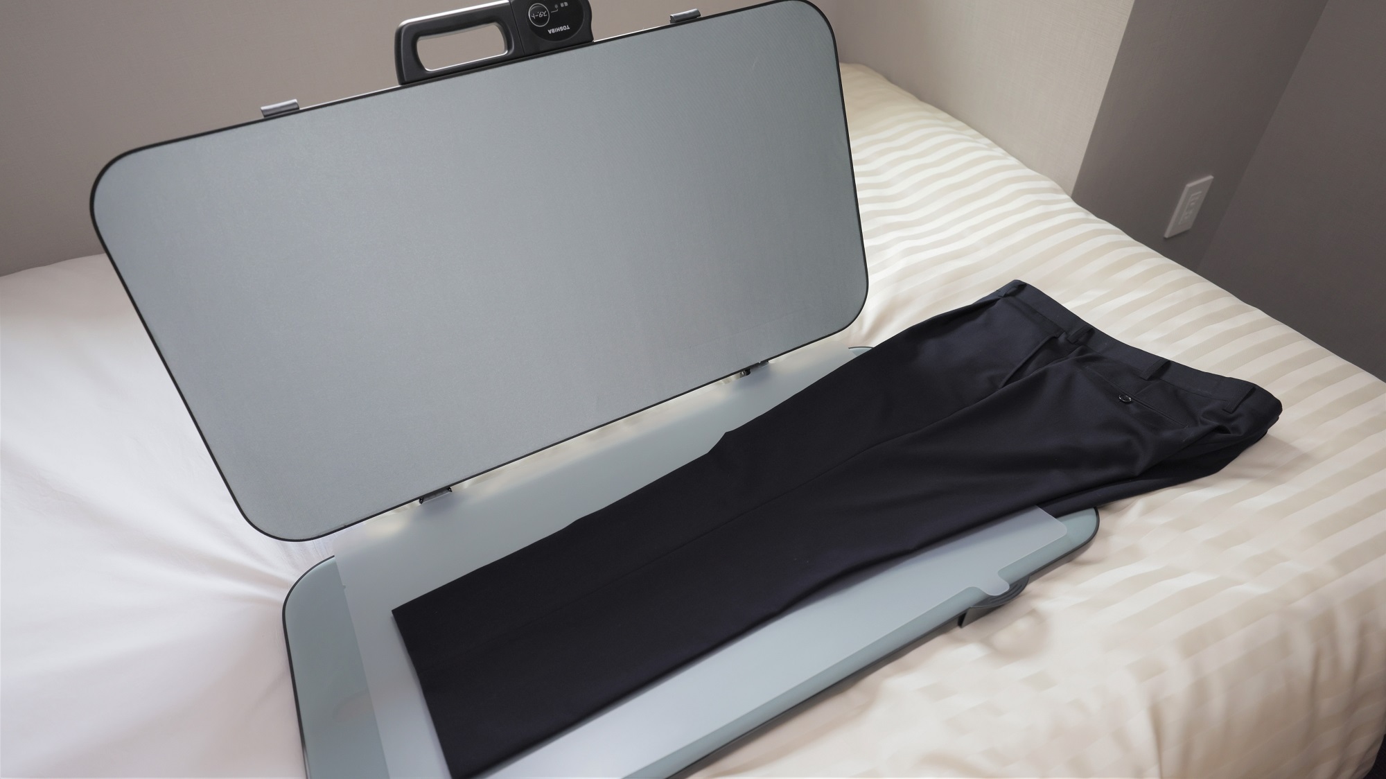 ビジネスマンの必須アイテム！ズボンプレッサー貸し出ししています。