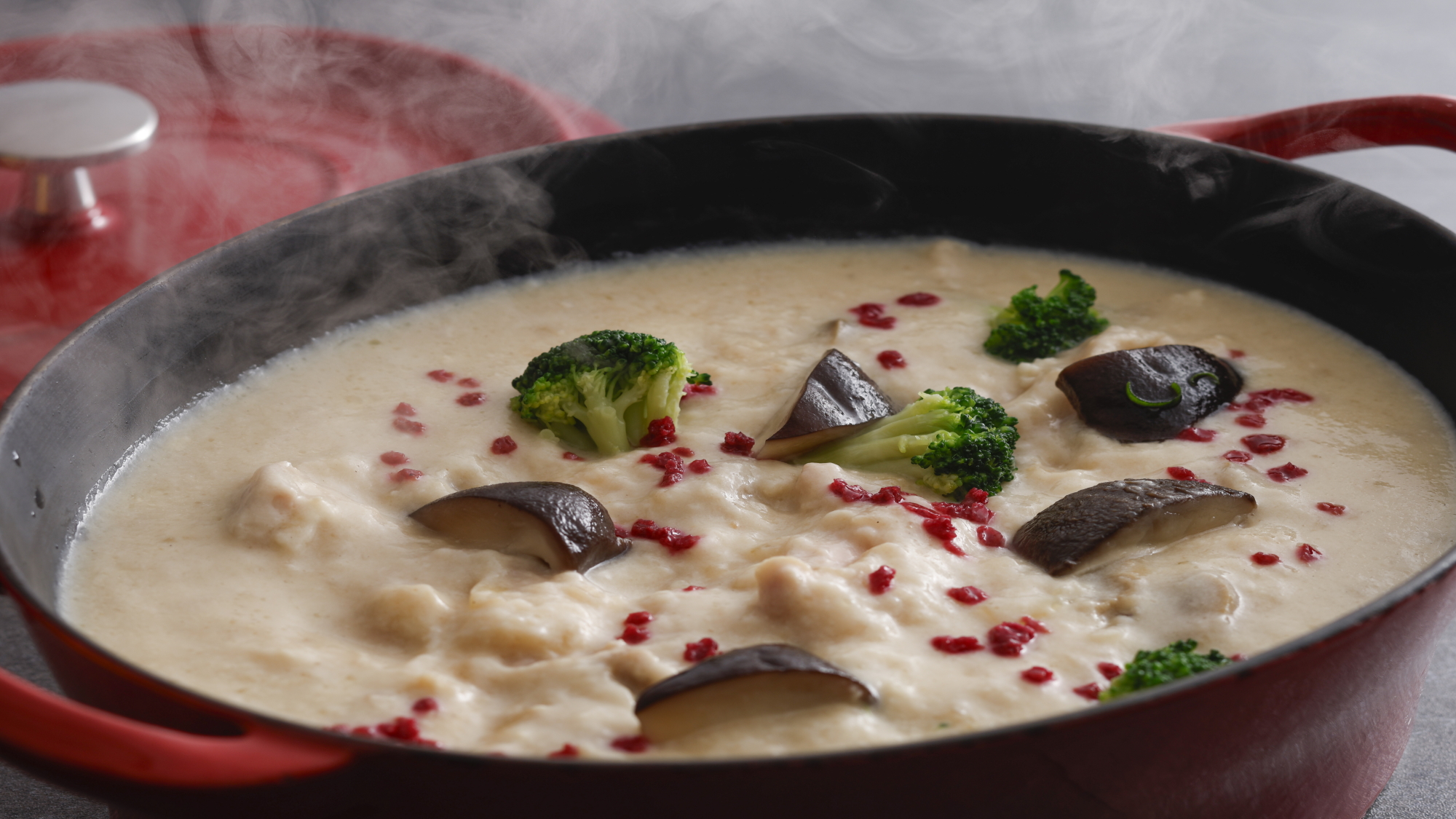 龍神しいたけと南高梅の鶏クリーム煮（朝食ビュッフェ料理一例）イメージ