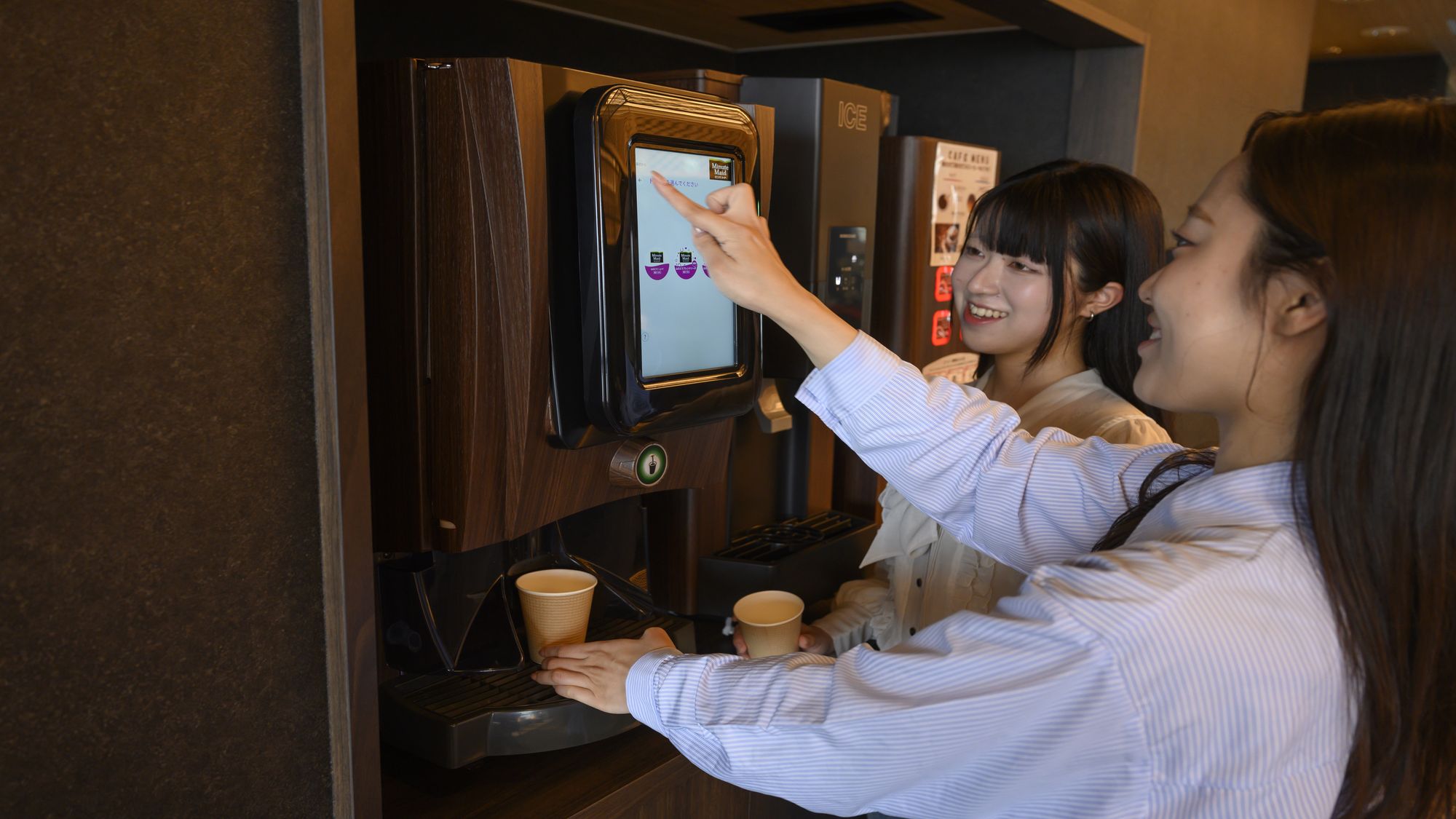 「あがらラウンジ」ソフトドリンクコーナー