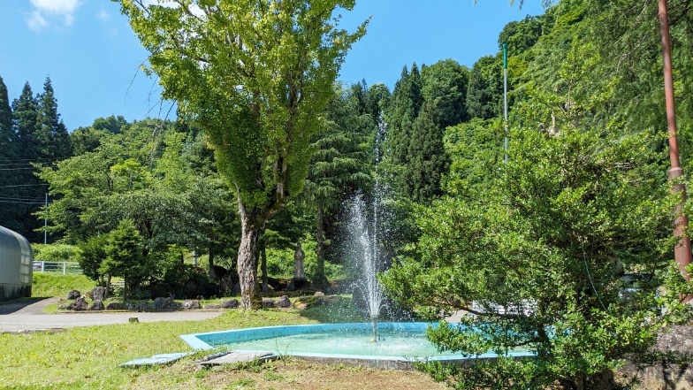 *噴水／見ているだけでも涼し気な当館の癒しスポット