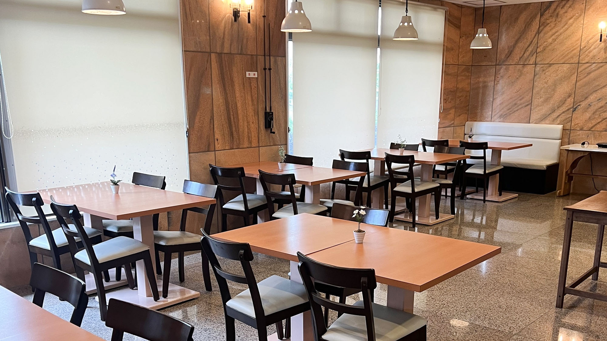 ＜ファミリー朝食付＞ご家族やご友人とのお泊りに！名護市街地の中心に立地しておりアクセス良好◎