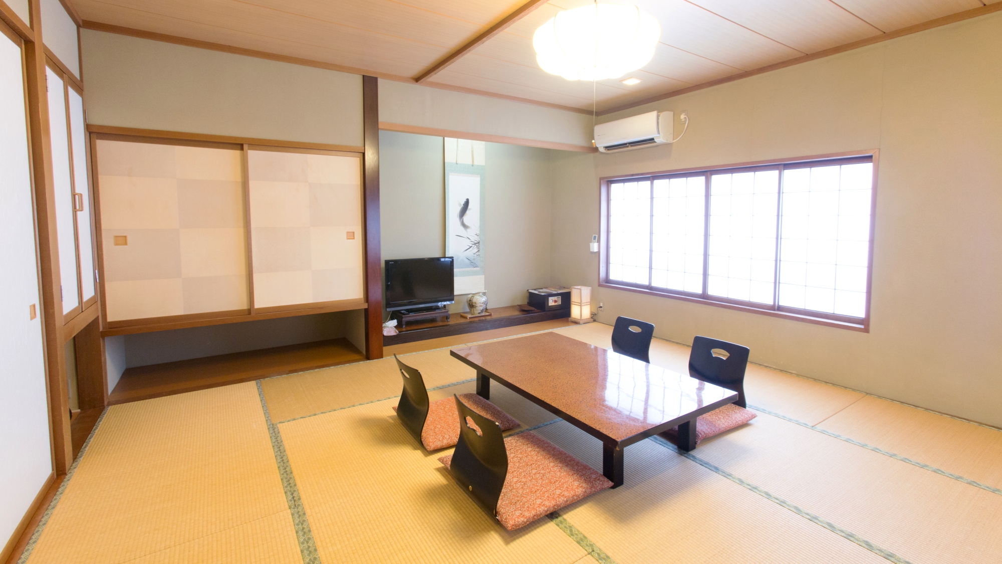 和室　9～11畳のおまかせ部屋です。全室洗浄機付トイレ・洗面完備