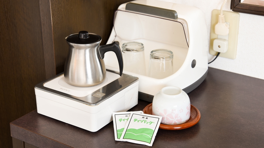 *客室設備一例／各部屋にティーサーバーとお茶類のご用意があります。